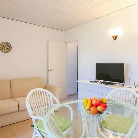 Meninas Apartamento